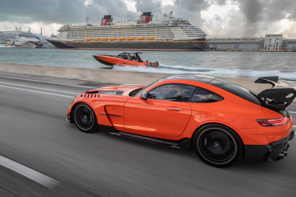 mercedes nighthawk boat